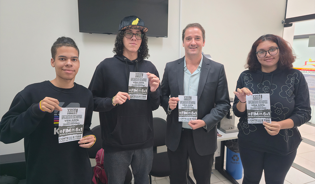 Alunos de universidade entrevistam Raul Marcelo para documentário contra a escala 6×1