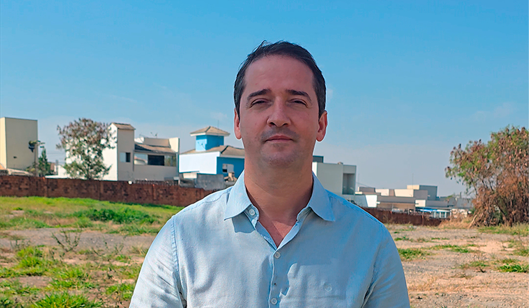 Raul Marcelo visita área na região do Parque São Bento onde será construído o terceiro posto de saúde viabilizado junto ao governo federal