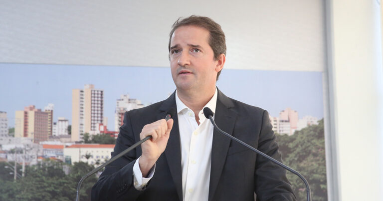 Após denúncia de Raul Marcelo, Prefeitura de Sorocaba suspende compra de R$ 54 milhões em móveis por suspeita de superfaturamento