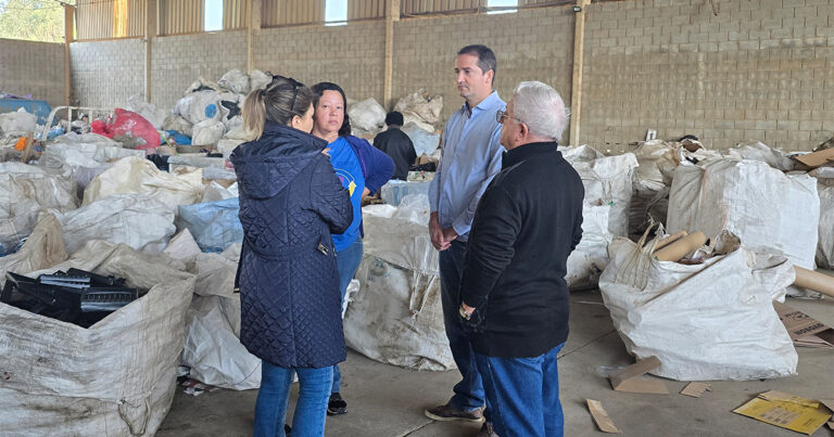 Taxa de reciclagem cai de 3,36% para 1,32% em Sorocaba, aponta estudo da Unesp; Raul Marcelo questiona Prefeitura: “Não há políticas públicas de reciclagem na cidade”